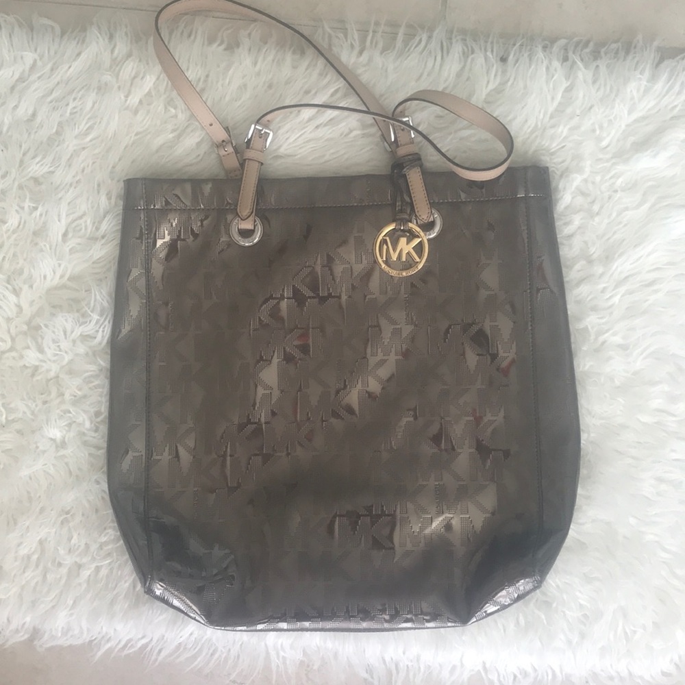 Micheal kors metallic big tote bag brand new